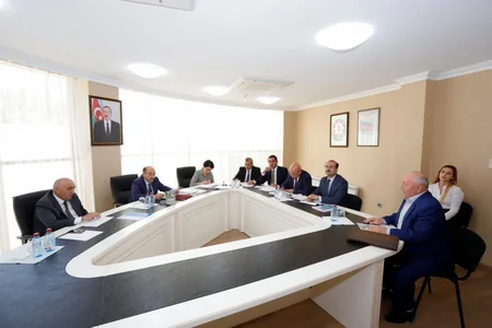 Əbülfəs Qarayev Qusarda vətəndaşları qəbul edib