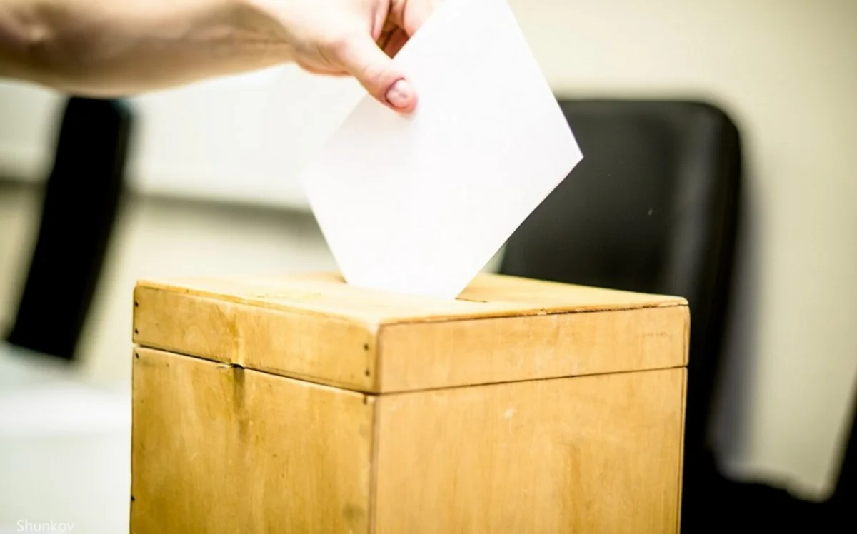 Fransada növbədənkənar seçki kampaniyası başlayıb