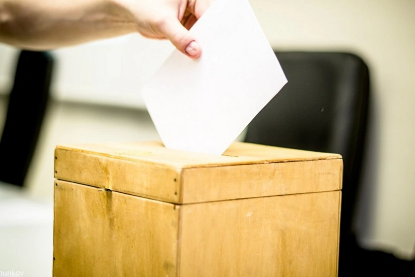 Fransada növbədənkənar seçki kampaniyası başlayıb