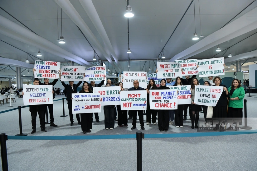 Azərbaycanın QHT fəalları Avropada miqrantlara qarşı təzyiqlərə dair səssiz etiraz aksiyası keçiriblər