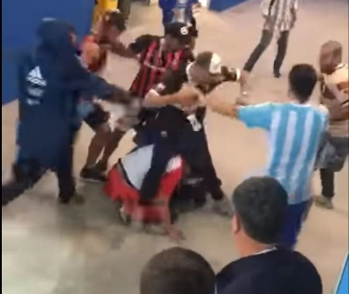FİFA Argentina Futbol Assosiasiyasını cərimələyib - VİDEO