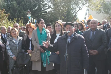 Nizami rayonunda istirahət parkı təmir olunaraq istifadəyə verilib