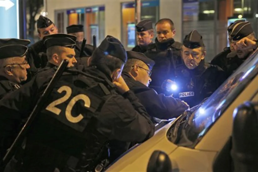 Paris polisi xüsusi əməliyyat zamanı beş nəfəri həbs edib
