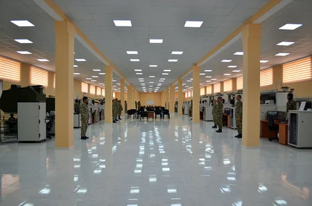 Azerbaijani defense minister views young officers’ training process