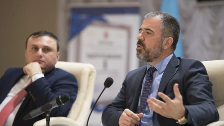 “Qlobal kapital bazarları və Azərbaycanda bu sahədəki yeniliklər” mövzusunda konfrans keçirilib