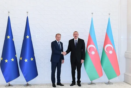 President Ilham Aliyev and President of European Council Donald Tusk held one-on-one meeting
