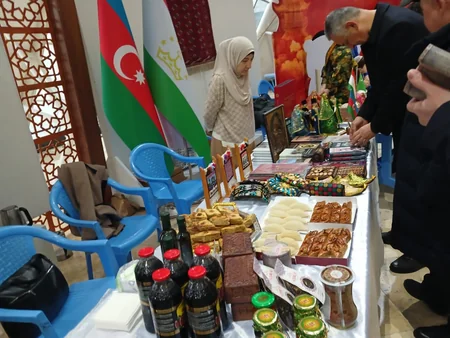Azerbaijan represented at charity fair in Dushanbe