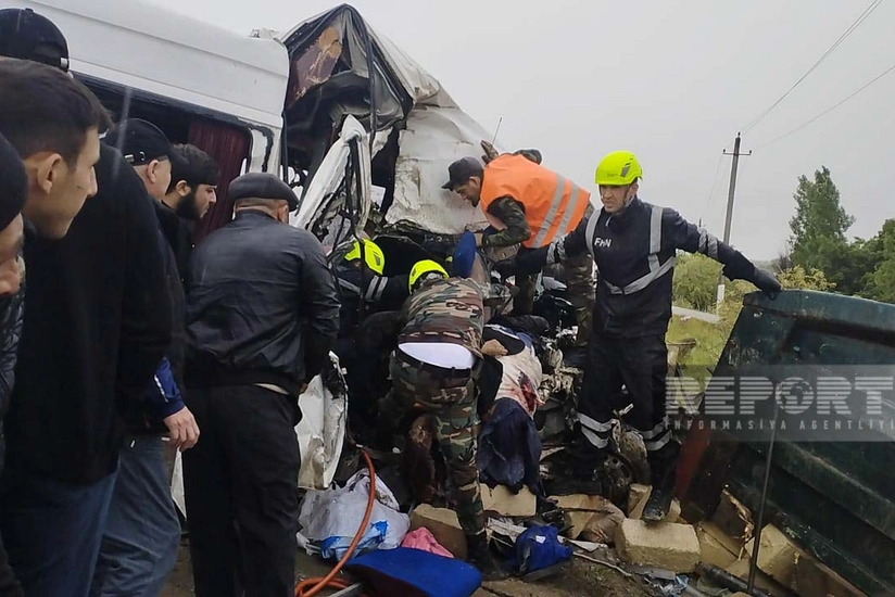 Kürdəmirdə mikroavtobusun KamAZa çırpılması nəticəsində yaralananların durumu açıqlanıb - YENİLƏNİB-3