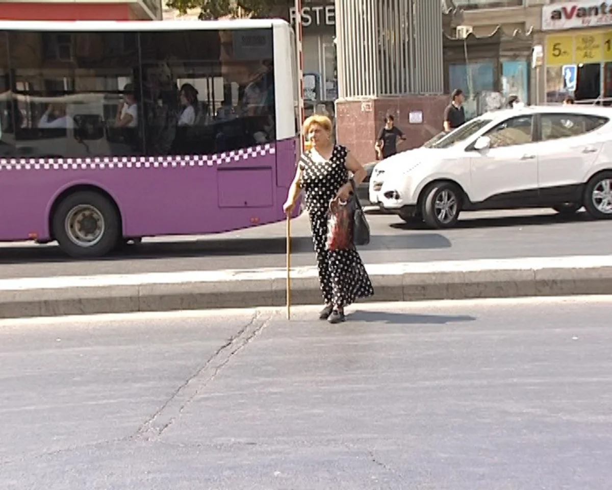 DYP Bakıda avtobus dayanacaqlarını zəbt edən sürücülərə xəbərdarlıq edib