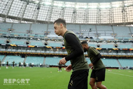 Arsenal UEFA Avropa Liqasının final oyunundan əvvəl Bakı Olimpiya Stadionunda məşqə çıxıb - FOTOREPORTAJ