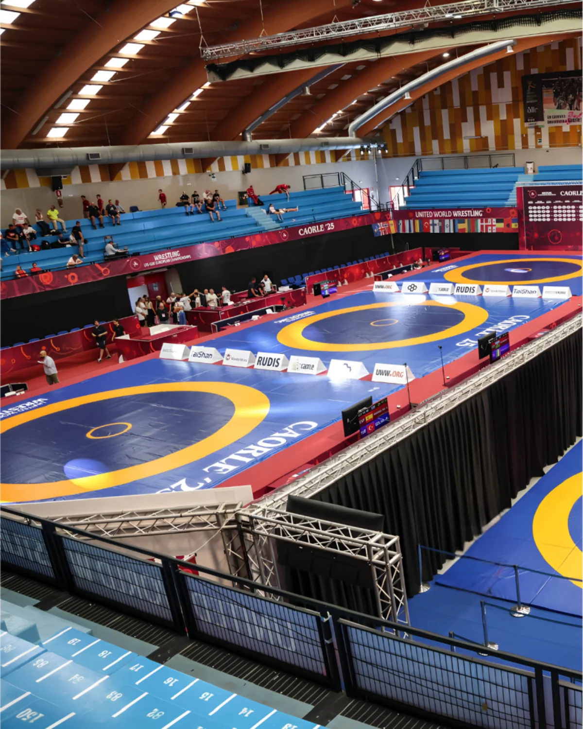 Три азербайджанских борца вышли в финал чемпионата Европы в Италии