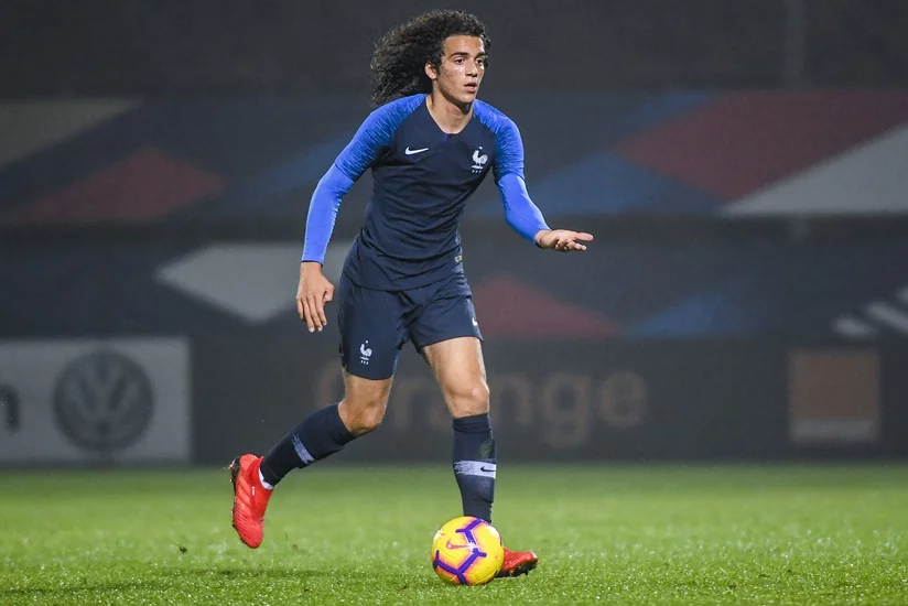 Arsenalın müdafiəçisi millimizlə matça dəvət aldı