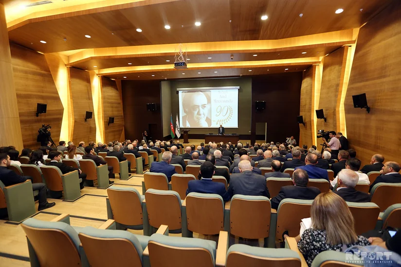 SOCAR-da akademik Azad Mirzəcanzadənin 90 illik yubileyi qeyd edilib