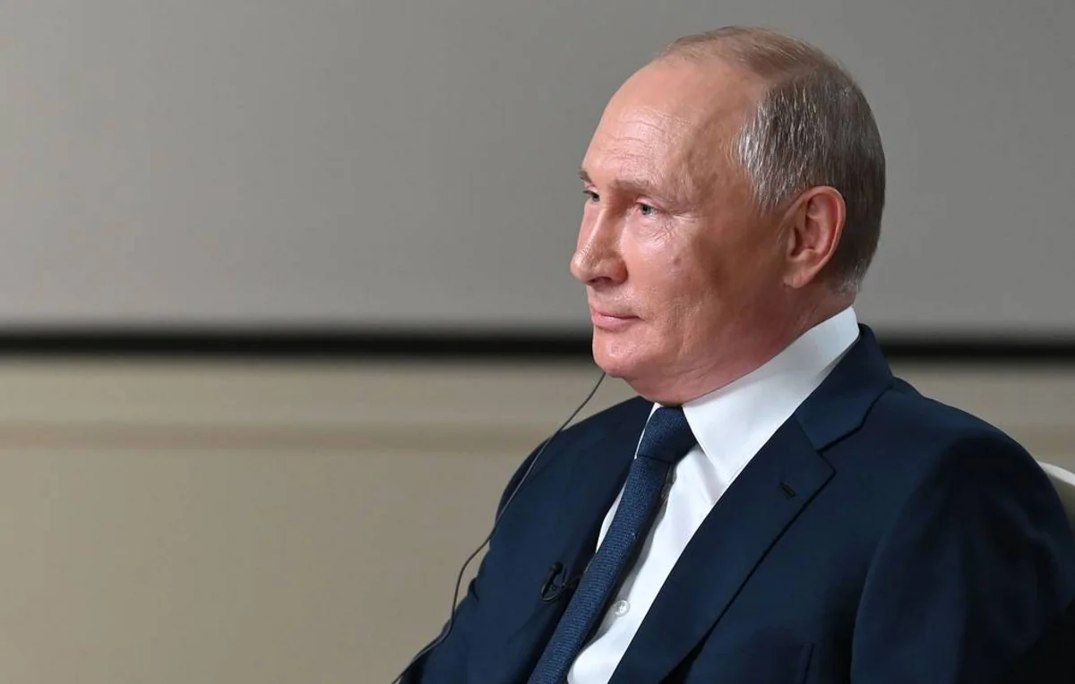 Путин: Стараюсь сам выбирать новогодние подарки внукам