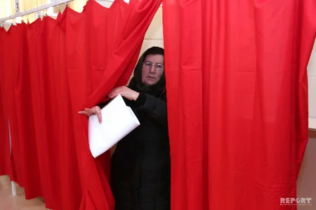 Azərbaycan xalqı səs verir - FOTOREPORTAJ