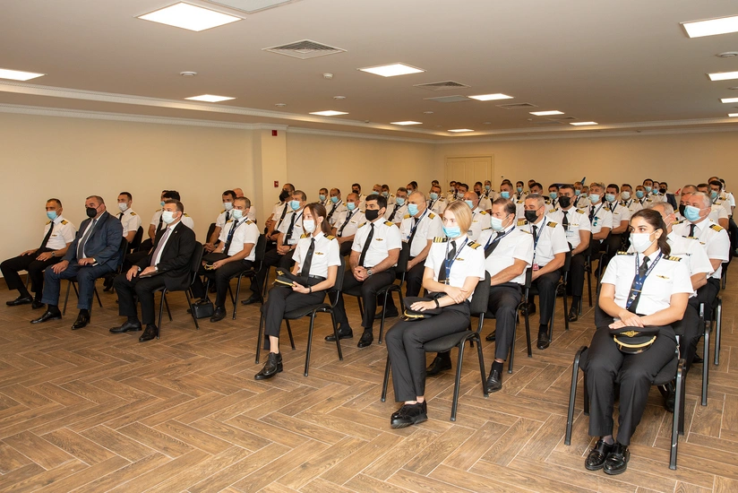 Весь летный состав AZAL прошел вакцинацию