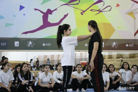 İsrailli təlimçi Bakıda qadınların özünümüdafiəsi üzrə master-klass keçib - FOTO