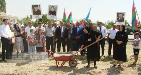 Şərurda kənd sakinləri öz hesabına “Şəhidlər” məscidi tikir