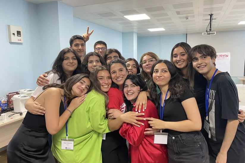 Azərbaycanlı şagirdlər Prestijli Gələcək Liderlər Mübadiləsi Proqramından məzun kimi qayıdıblar
