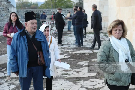 Türkiyəli səyyahlar Ağdamda İmarət kompleksinə baş çəkiblər