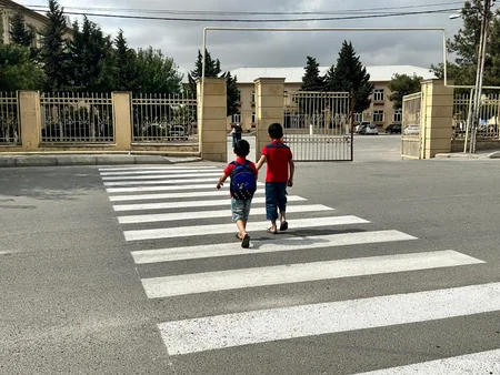 Yeni tədris ilində məktəblilərin təhlükəsizliyinin təmin edilməsi məqsədilə tədbirlər görülür