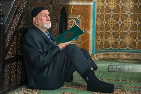 Prayers read in Azerbaijani mosques for plane crash victims