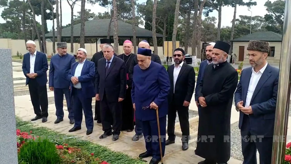Dini konfessiyaların rəhbərləri Polad Həşimovun və İlqar Mirzəyevin məzarını ziyarət edib - VİDEO