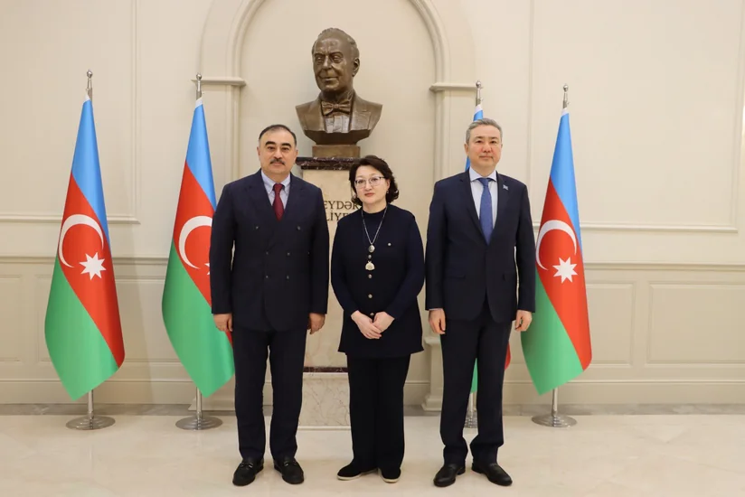 Azərbaycan səfiri qazaxıstanlı həmkarı və beynəlxalq fond prezidenti ilə mədəniyyət sahəsində əlaqələri müzakirə edib