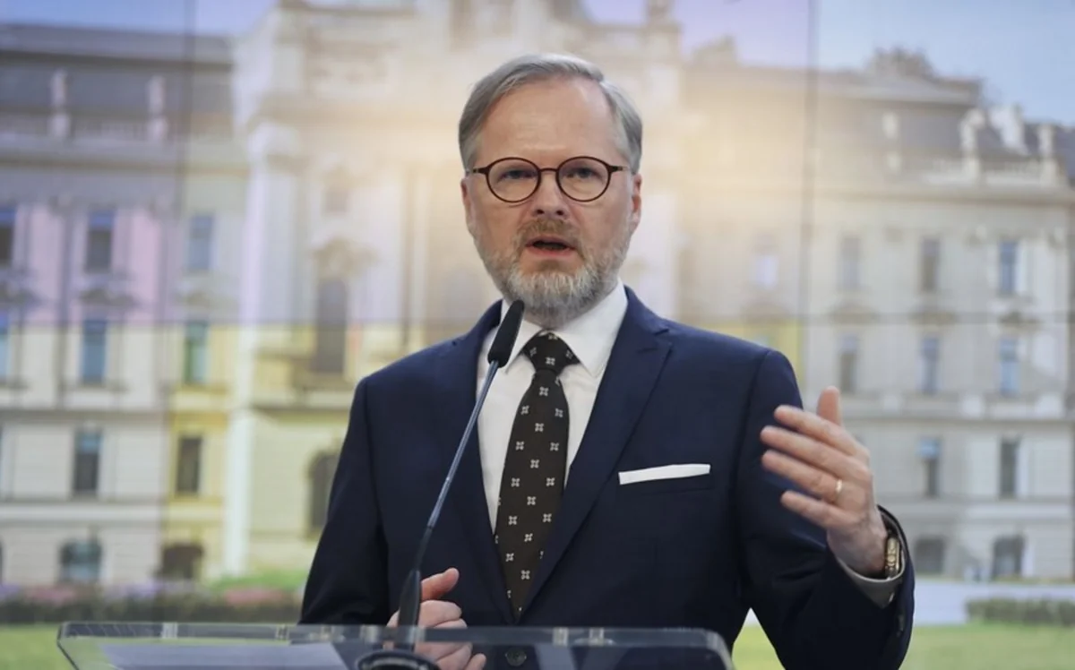 Премьер Чехии: Украина ежемесячно будет получать десятки тысяч снарядов