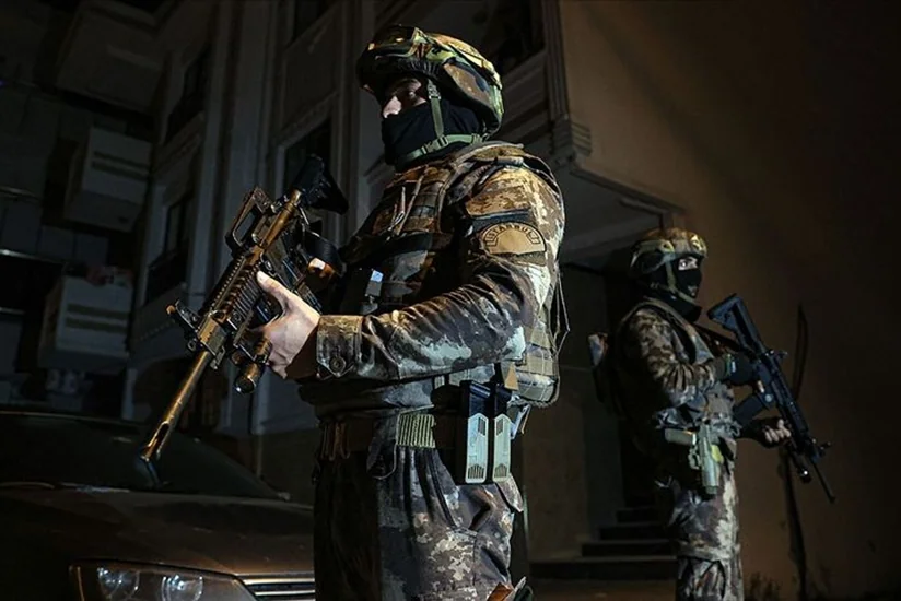 10 IS militants detained in western Türkiye's