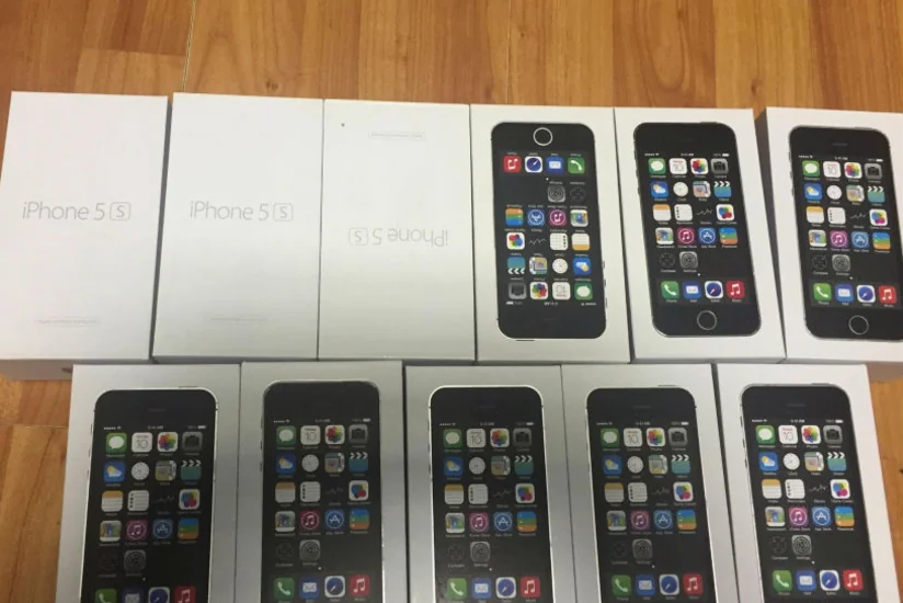 Dağıstanda gömrük işçiləri Azərbaycan vətəndaşından bəyan edilməmiş iPhone 5S partiyası müsadirə edib
