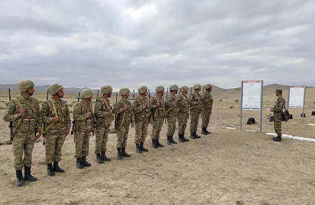 Azerbaijani defense minister views young officers’ training process