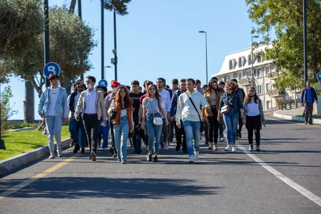 Könüllülərin iştirakı ilə Vətən var olsun! adlı fləşmob keçirilib