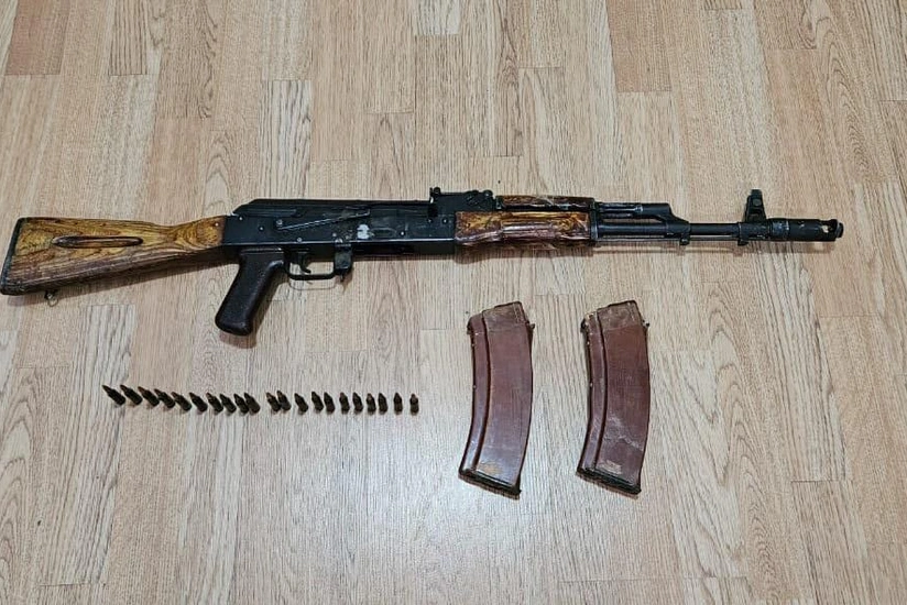 Saatlı sakini atasından qalan avtomatı polisə könüllü təhvil verib