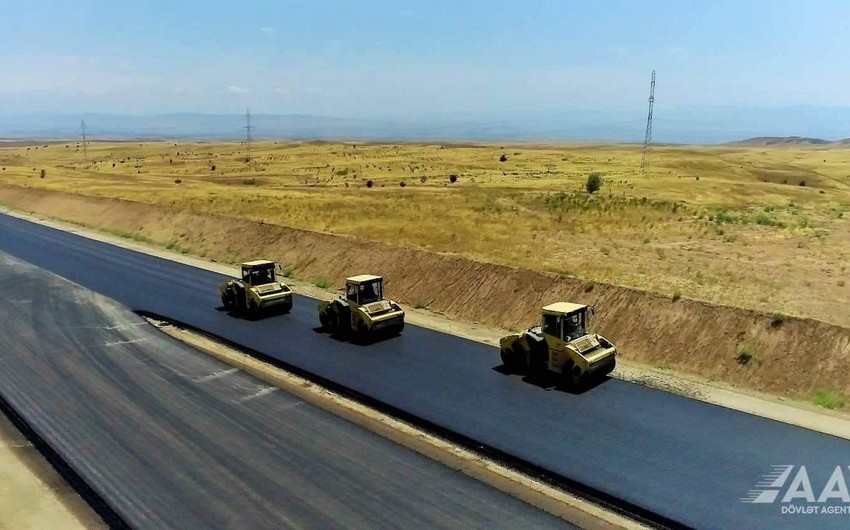 Şükürbəyli-Cəbrayıl-Hadrut avtomobil yolunun 20 km-lik hissəsi asfaltlanıb 
