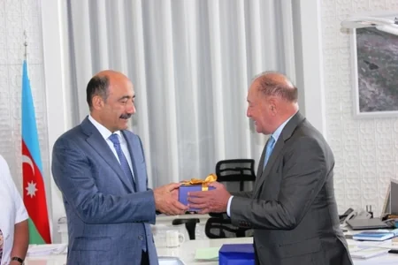 Əbülfəs Qarayev Avstriyanın Aviasiya Assosiasiyasının nümayəndə heyəti ilə görüşüb
