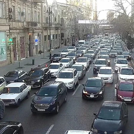 Bakının bir sıra yollarında tıxac müşahidə olunur