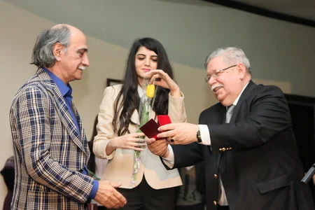 Milli Teatr Günündə sənət adamları mükafatlandırılıb - SİYAHI