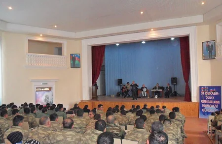 Bu gün bütün hərbi hissələrdə “Açıq qapı” günü keçirilib