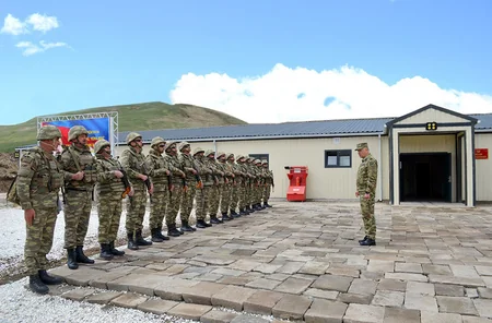 Baş Qərargah rəisi Kəlbəcərə gedib, hərbi hissələrin döyüş hazırlığını yoxlayıb
