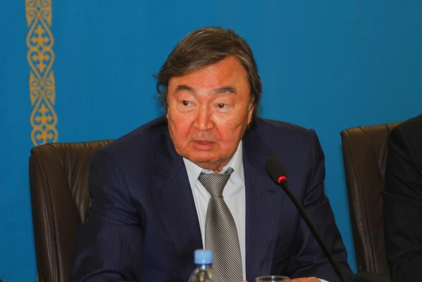 Олжас Сулейменов: Надеюсь, что визит Назарбаева в Баку наметит подвижки в карабахском урегулировании