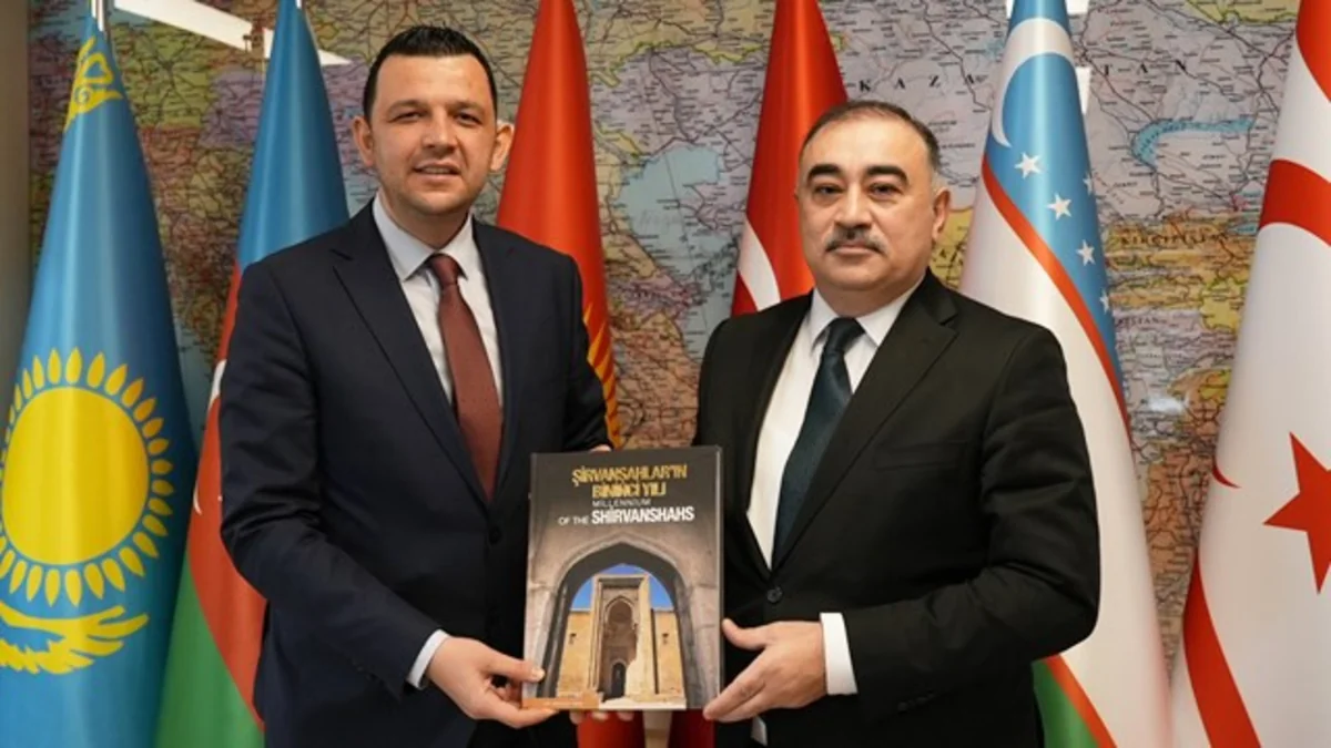 Azerbaijani envoy to Türkiye mulls joint projects with TRT Avaz coordinator