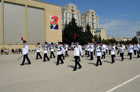 Bakıda Böyük Britaniyanın hərbi orkestrinin nümunəvi çıxışı olub