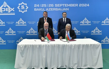 Müdafiə sənayesi naziri Belarusun Dövlət Hərbi Sənaye Komitəsinin sədri ilə görüşüb