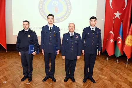 Azerbaijani serviceman takes first place in course in Türkiye