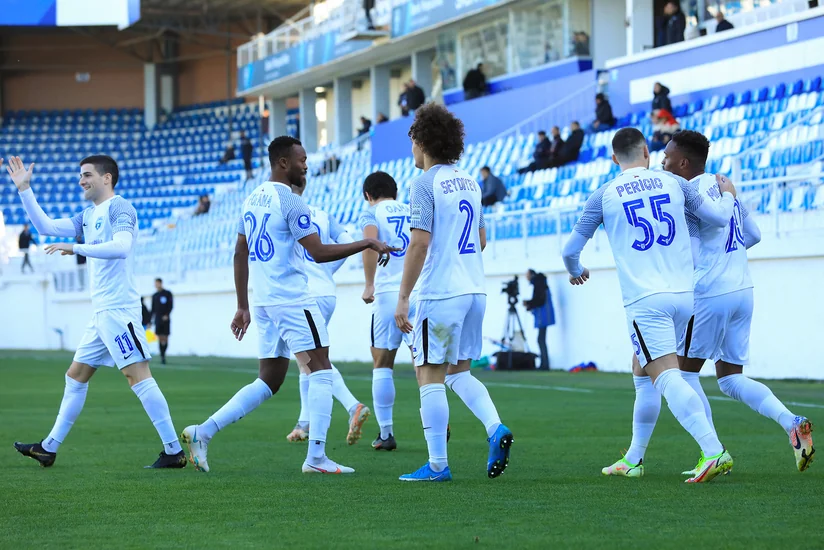 Sabah klubunun məşqçiləri və futbolçusu koronavirusa yoluxub