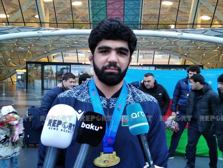 Азербайджанские борцы вольного стиля вернулись на Родину