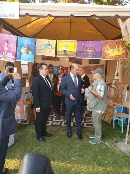 Özbəkistanda Birinci Beynəlxalq Xalq Tətbiqi İncəsənət Festivalının açılışı olub