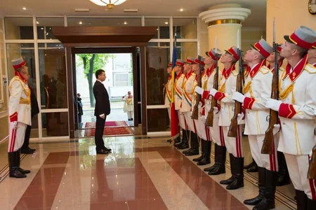Qüdsi Osmanov etimadnaməsini Moldova prezidentinə təqdim edib