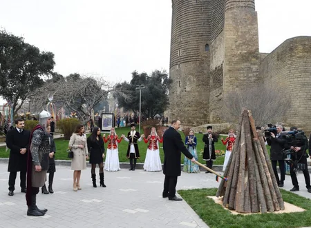 Prezident İlham Əliyev Novruz bayramı münasibətilə ümumxalq şənliyində iştirak edib